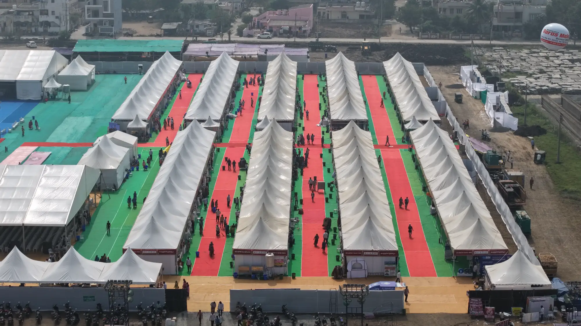 Facades and Stalls